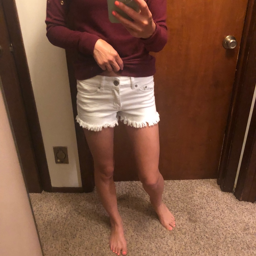 Shorts - Picture 3 of 4